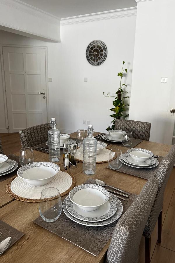 Stylish 3 Bedroom Apartment In Kyrenia  Exterior photo