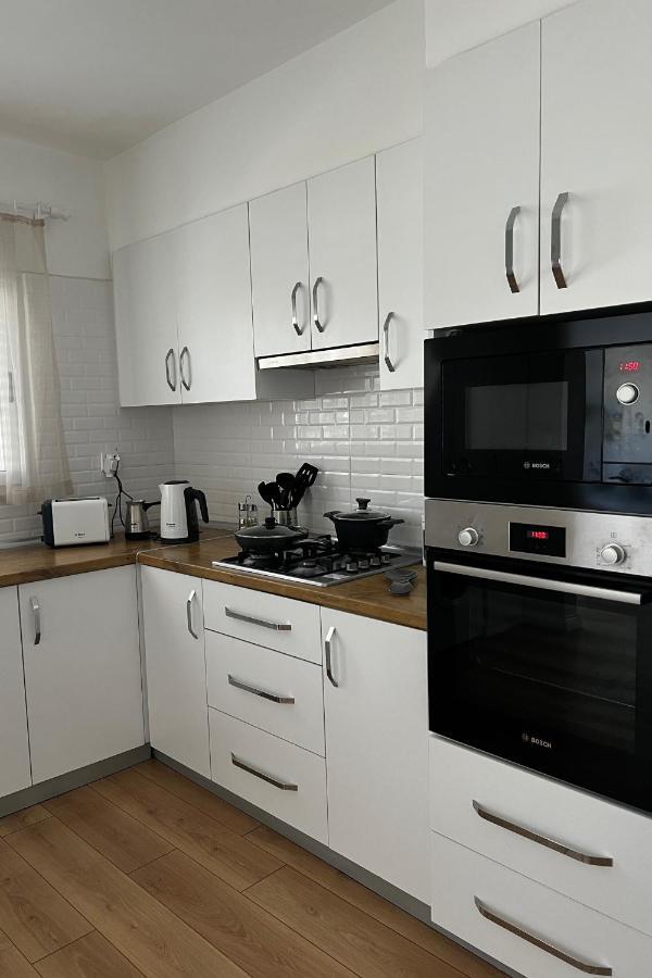 Stylish 3 Bedroom Apartment In Kyrenia  Exterior photo