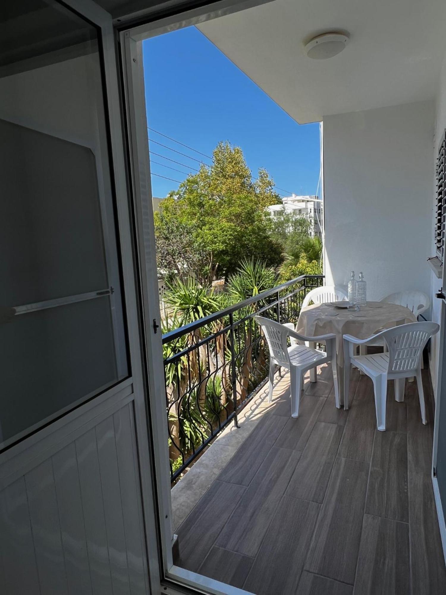 Stylish 3 Bedroom Apartment In Kyrenia  Exterior photo