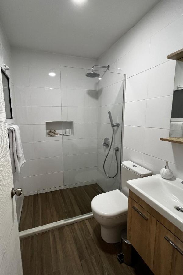Stylish 3 Bedroom Apartment In Kyrenia  Exterior photo