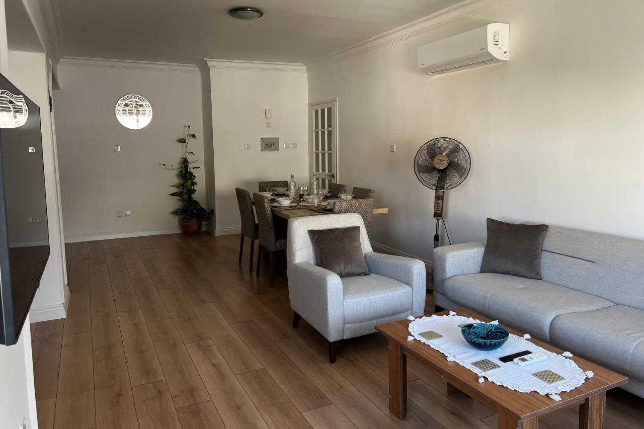 Stylish 3 Bedroom Apartment In Kyrenia  Exterior photo