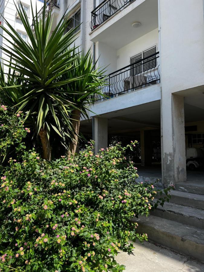 Stylish 3 Bedroom Apartment In Kyrenia  Exterior photo